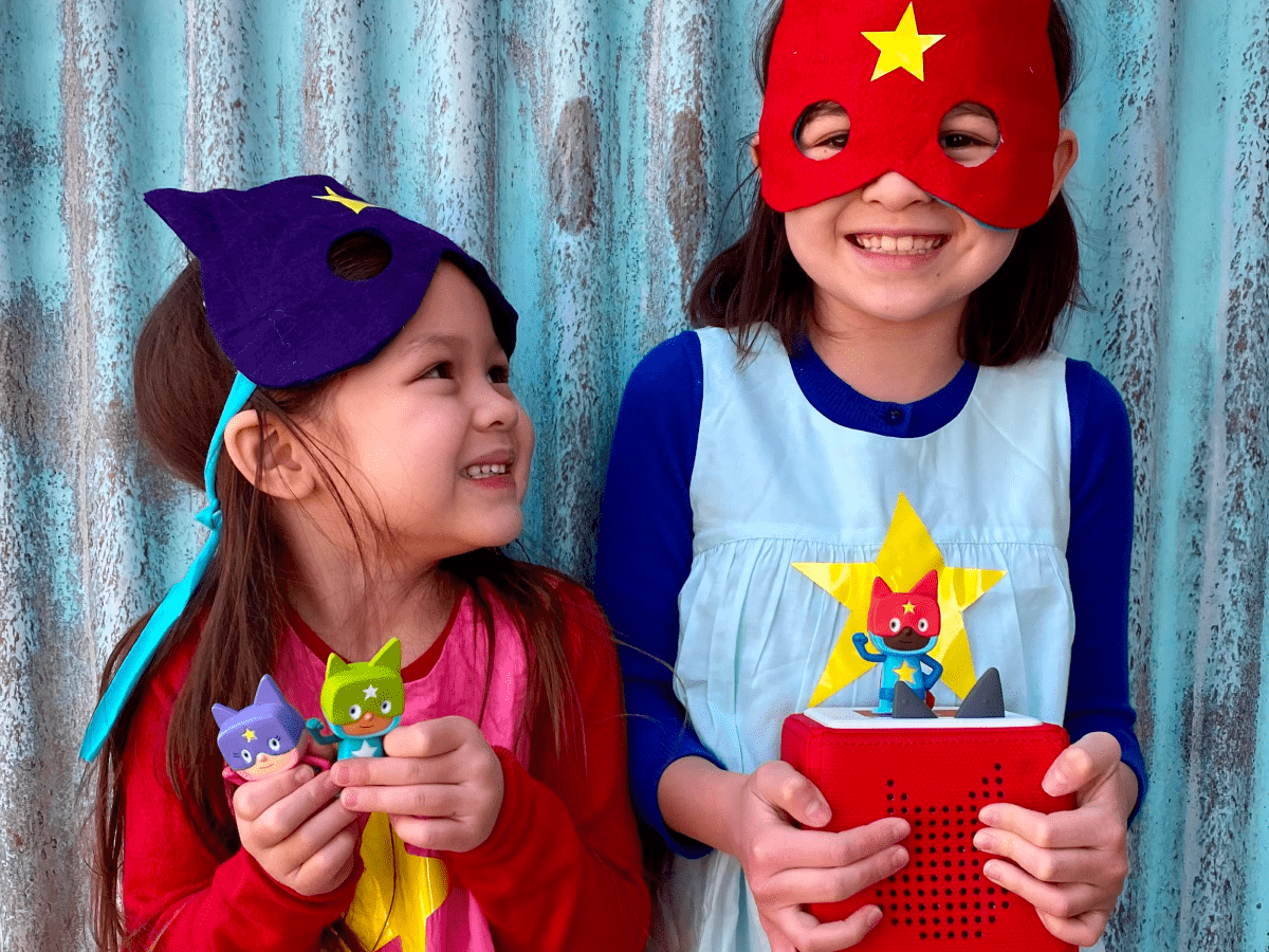 Blue & Red Superhero Creative Tonie - Image 5